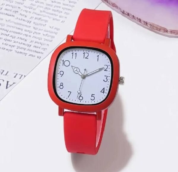 A Chic Watch For Modern Girls