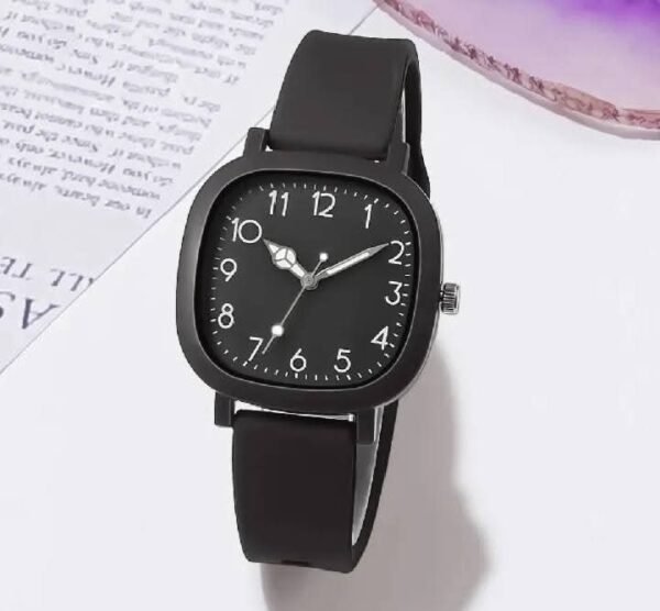 A Chic Watch For Modern Girls