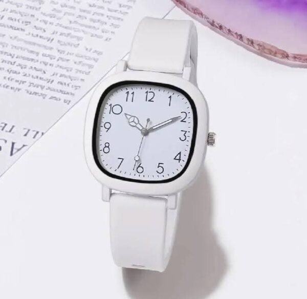 A Chic Watch For Modern Girls